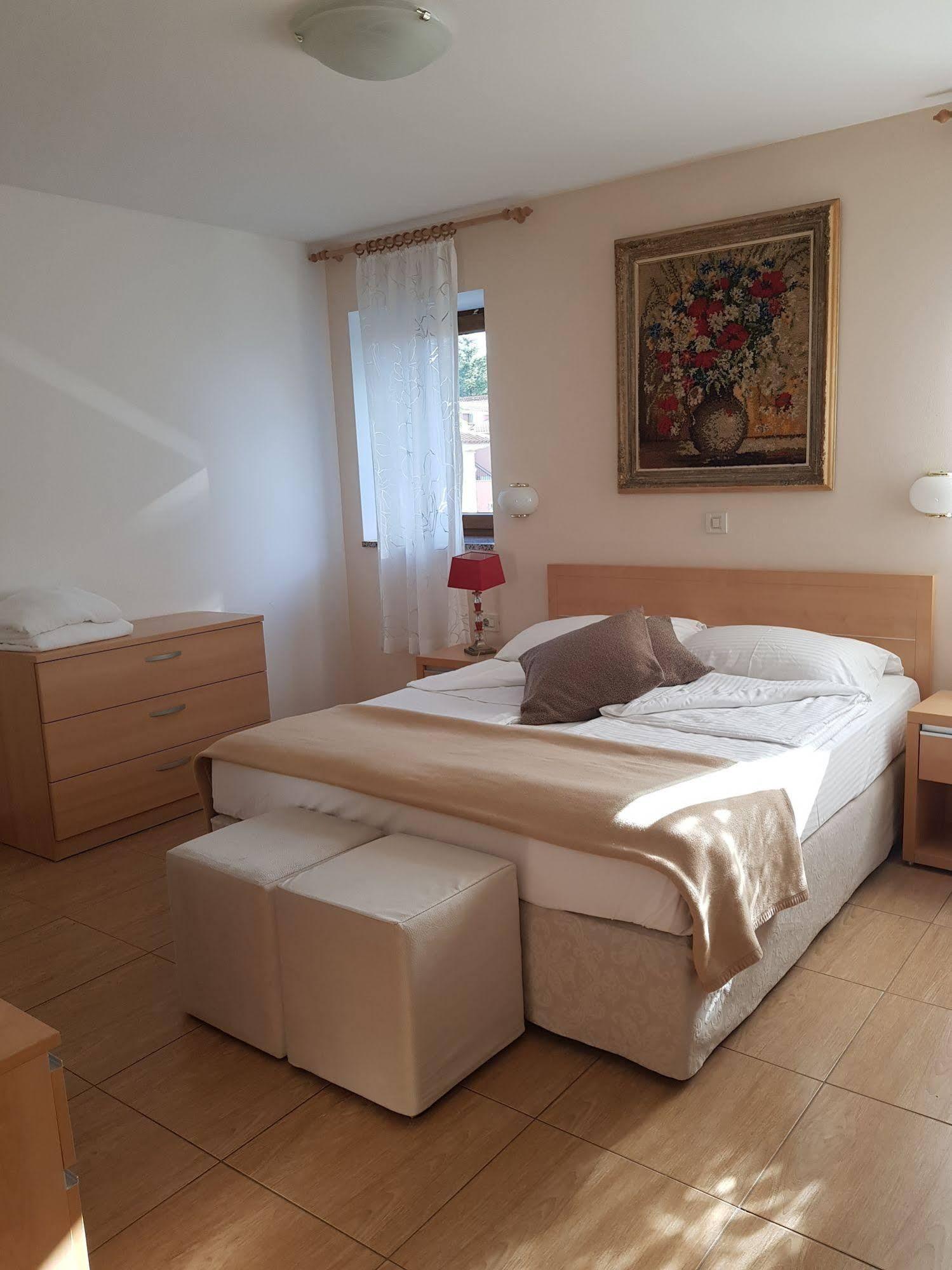 Boutique Hotel Santa Maria Novigrad  ภายนอก รูปภาพ
