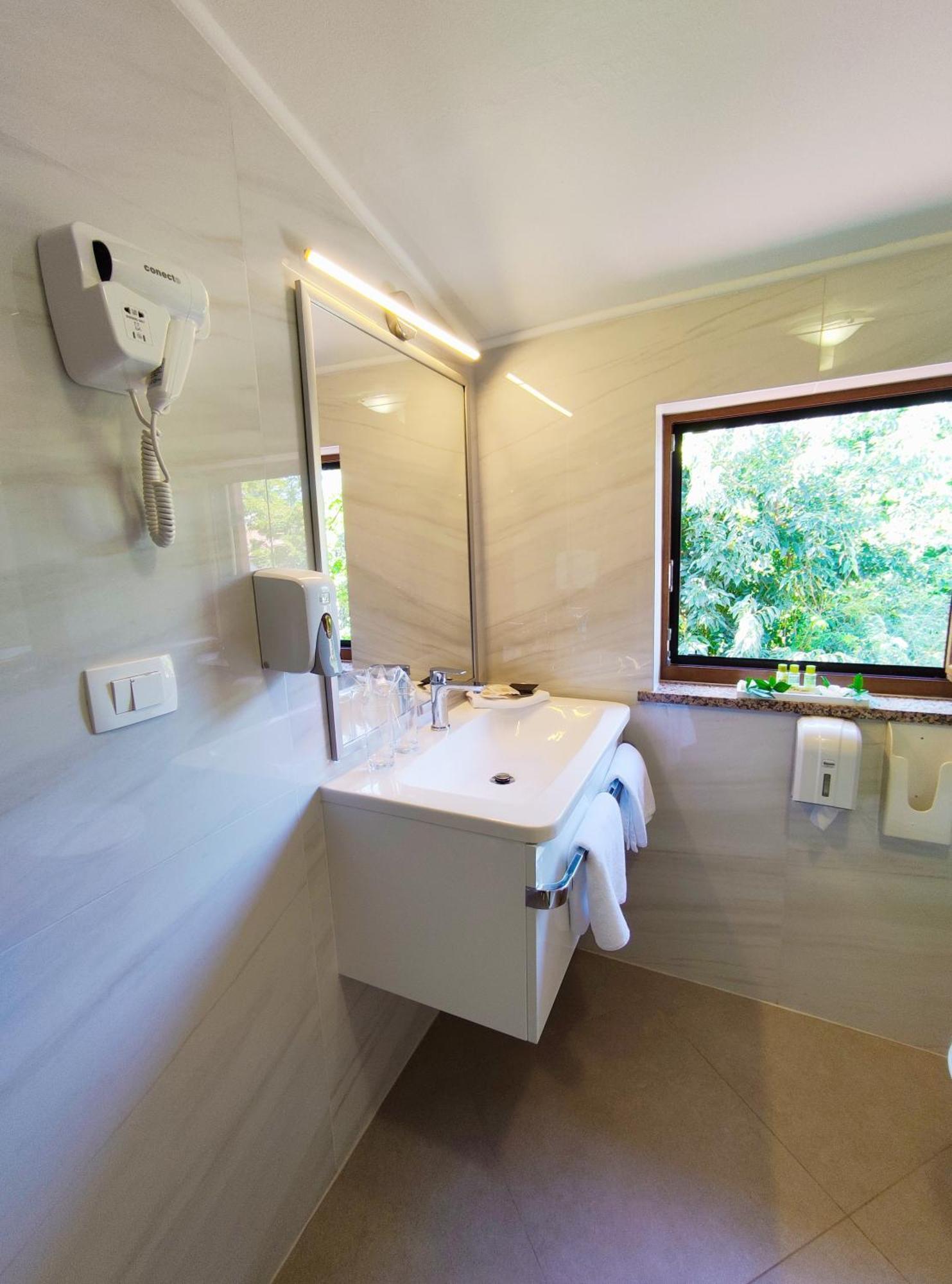 Boutique Hotel Santa Maria Novigrad  ภายนอก รูปภาพ