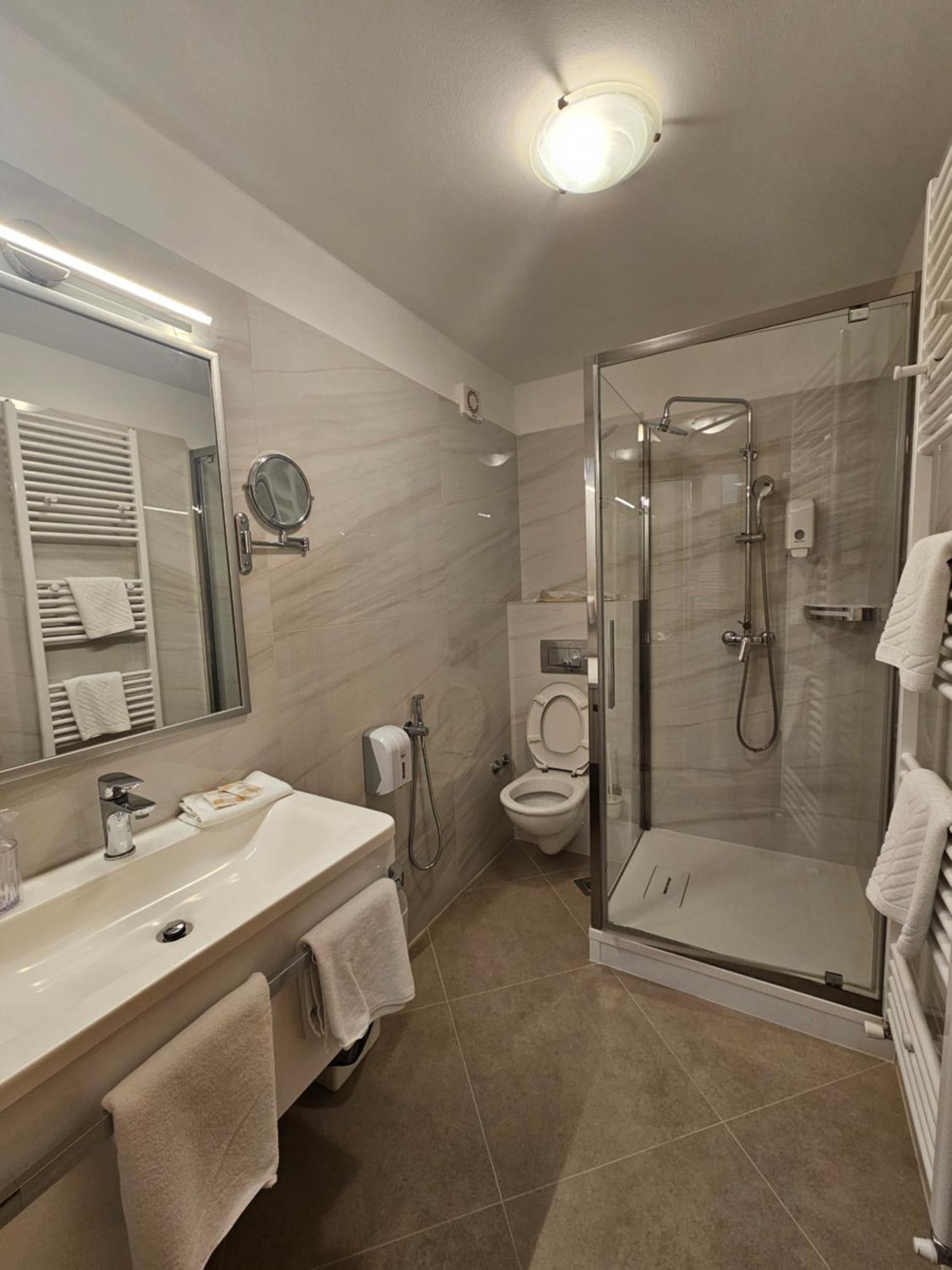 Boutique Hotel Santa Maria Novigrad  ภายนอก รูปภาพ