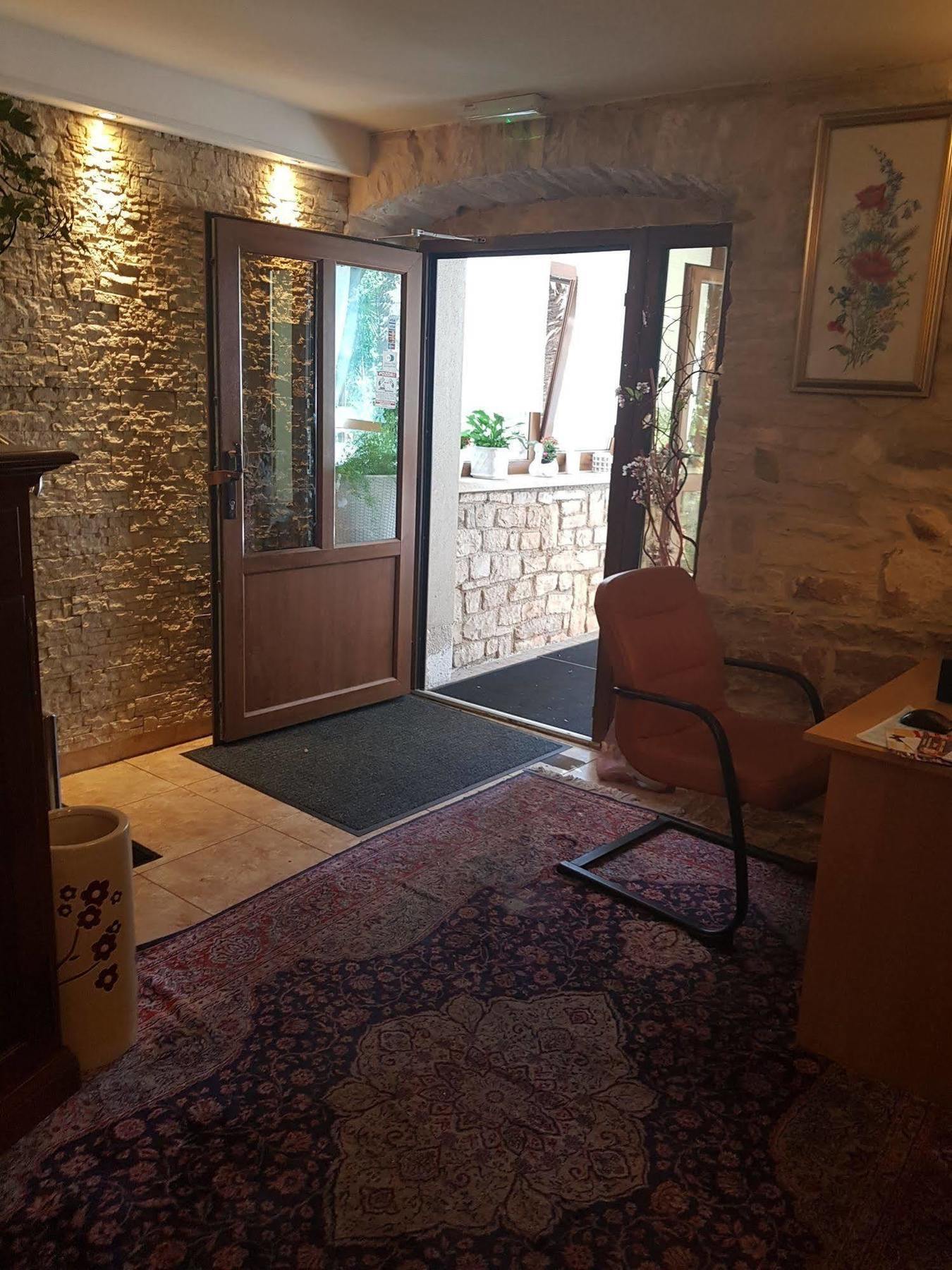 Boutique Hotel Santa Maria Novigrad  ภายนอก รูปภาพ